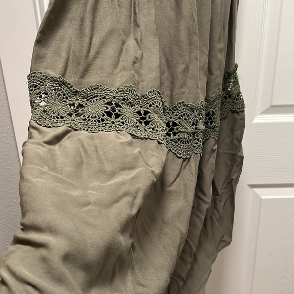 ZESICA Women Casual Crew Neck Flutter Sleeve Smocked High size small army green - Picture 9 of 9